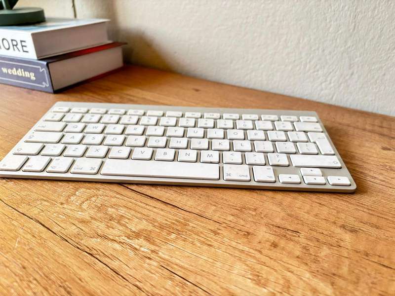 Apple Magic Keyboard (1st Gen)  Wireless