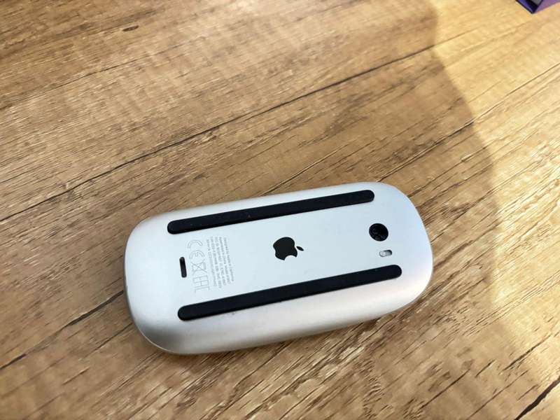 Apple Magic Mouse 2  Wireless & Rechargeable (White)