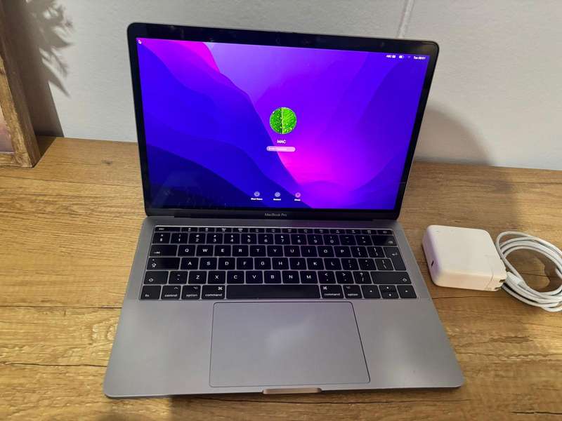 Apple MacBook Pro 13" (2017)  Retina Display, Core i5, 8GB RAM, 128GB SSD  Excellent Condition