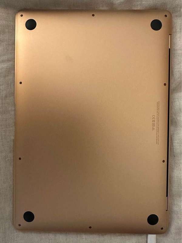 Apple MacBook Air 13" M1 Chip | 256GB SSD | Gold  2020 Model
