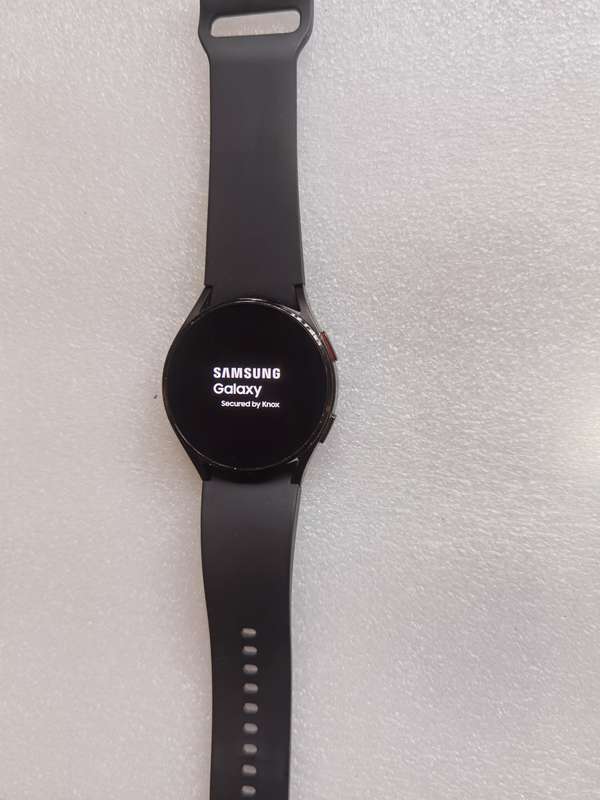 Samsung watch RM-R860 40MM