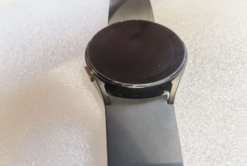 Samsung watch RM-R860 40MM