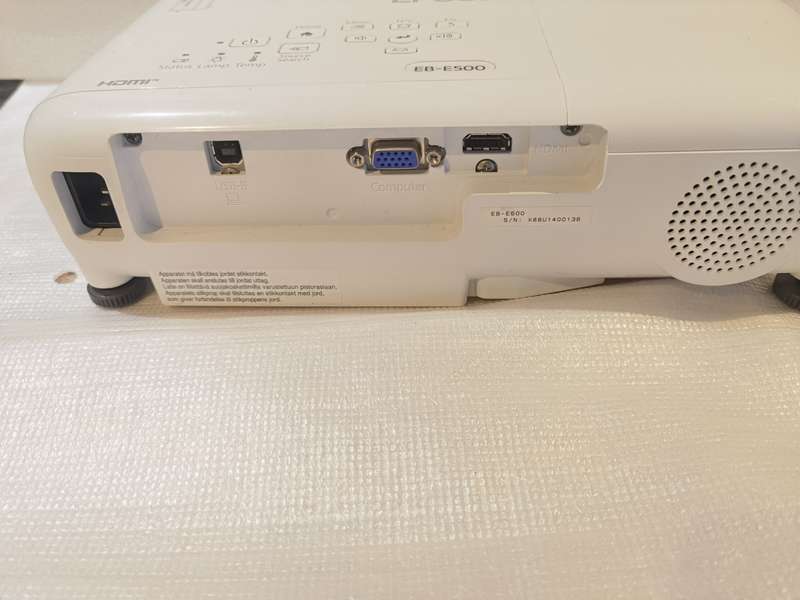 epson projector Epson XGA projector, 3300 lumens EB-E500