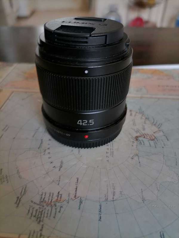 Panasonic Lumix 42.5mm f1.7 ois lens for sale