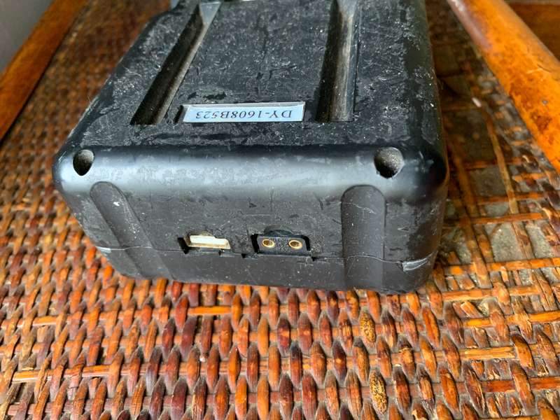 V Lock Battery