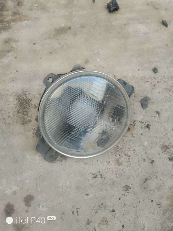 Ssangyong korando Left head lights
