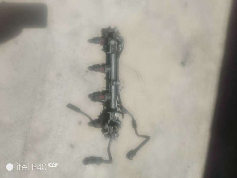 Mercedes Benz injector set MB111 or R111 ENGINE