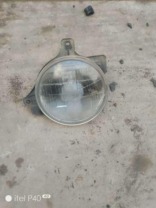 Ssangyong korando Right head lights