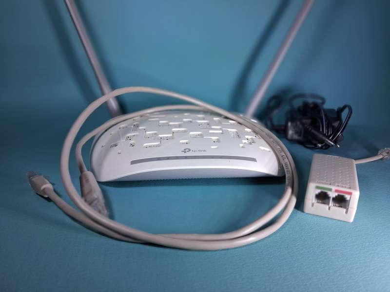 TP-Link TD-W8961N 300Mbps Wireless N ADSL2+ Modem Router  Complete in Box
