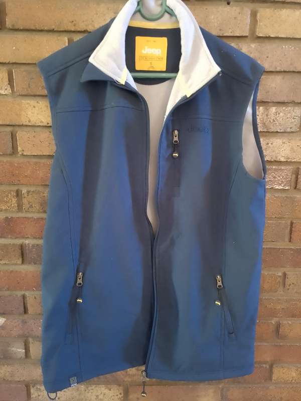 Jeep men's size small