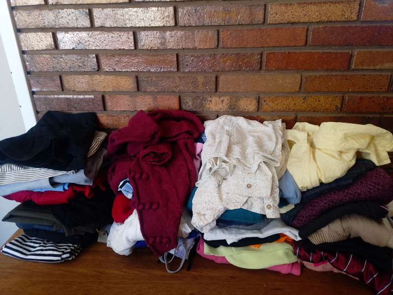 Bulk clothing (80+ items