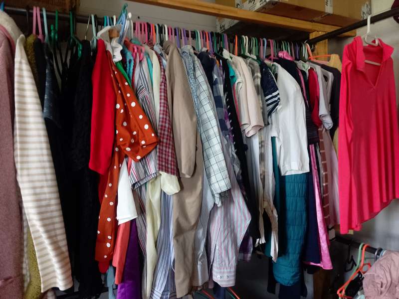 Bulk clothing (Bid per box)