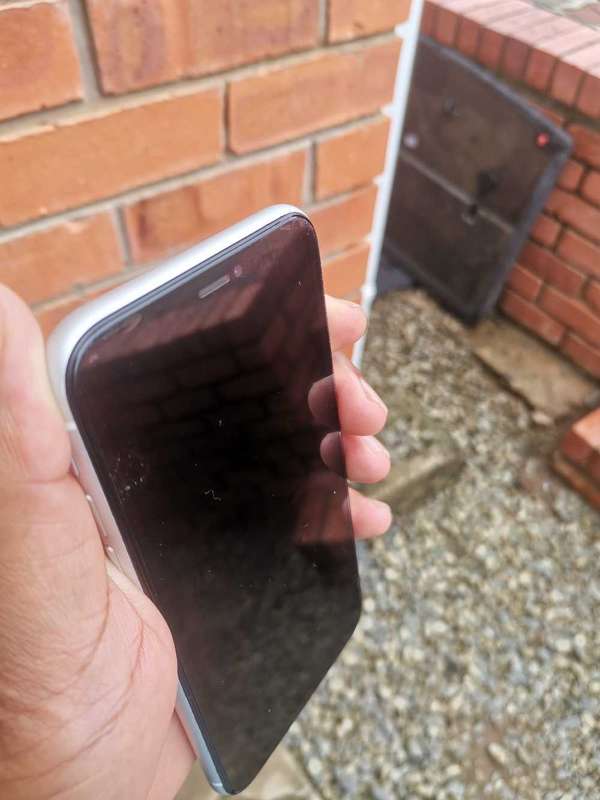 Iphone xr 64gig
