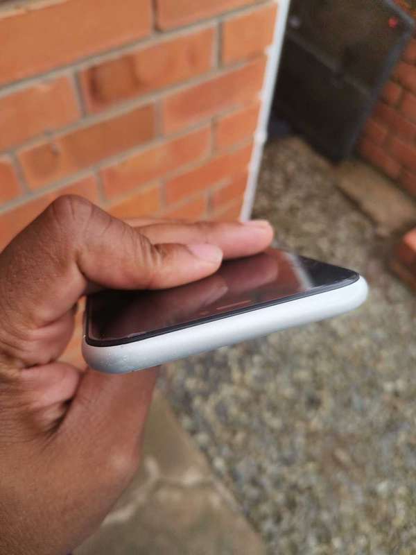 Iphone xr 64gig
