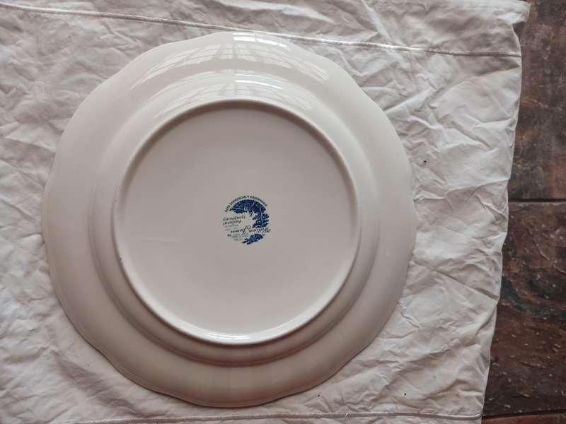 Ceramic soup turine William James pastoral 34cm diameter