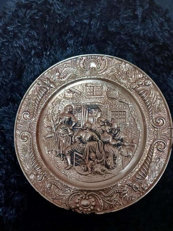 Vintage Brass decorative embossed plates set of four 1 x 57 diameter 2 x 36 diameter and 1 x 30cm d