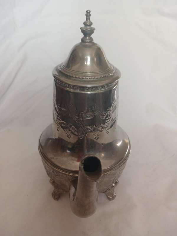 Vintage authentic Moroccan tea pot Le Cheval Hallmark silver hand hammered design