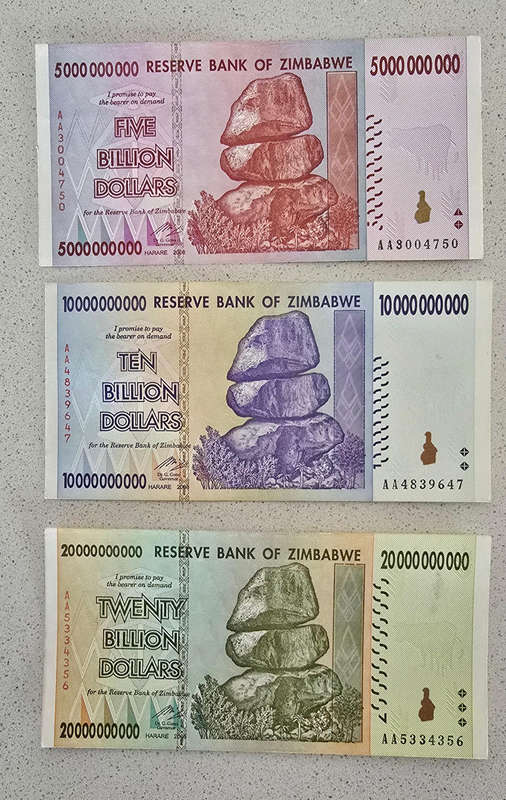 Zimbabwe uncirculated bank notes.5,10 & 20 Billion Dollars.Bid is for all 3 notes