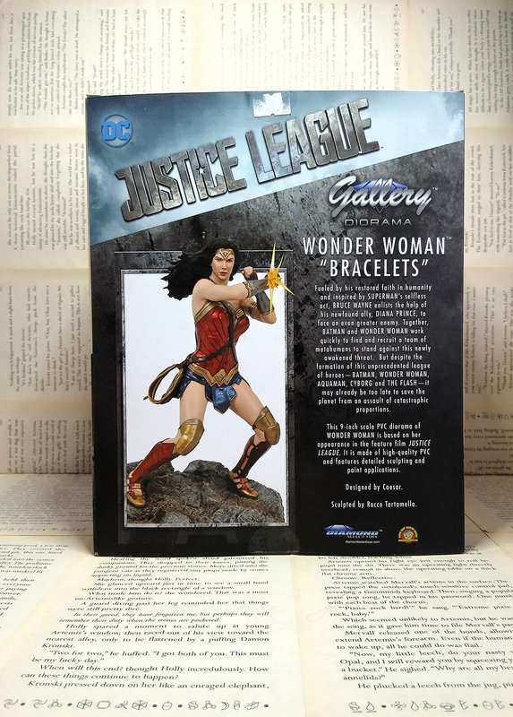 DC Gallery Justice League Movie Wonder Woman Bracelets PVC Figure