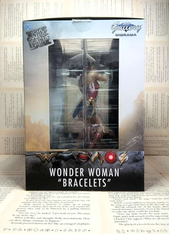 DC Gallery Justice League Movie Wonder Woman Bracelets PVC Figure