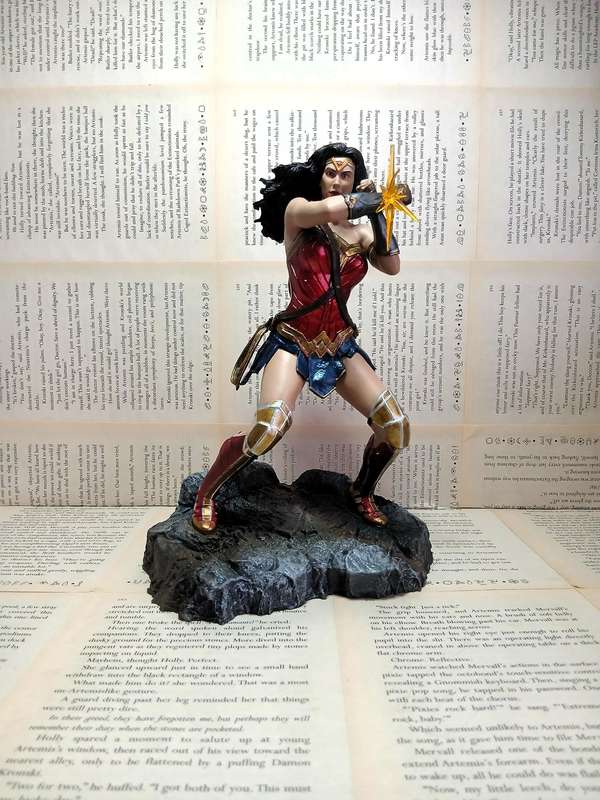 DC Gallery Justice League Movie Wonder Woman Bracelets PVC Figure