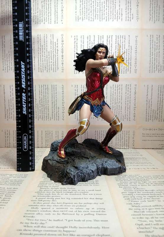 DC Gallery Justice League Movie Wonder Woman Bracelets PVC Figure
