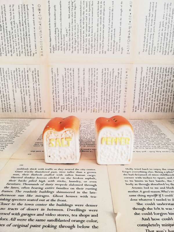 Vintage Ceramic Novelty Salt & Pepper Shakers Toast