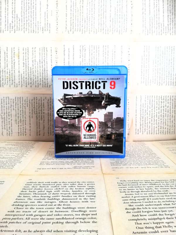 District 9 [Blu-ray]