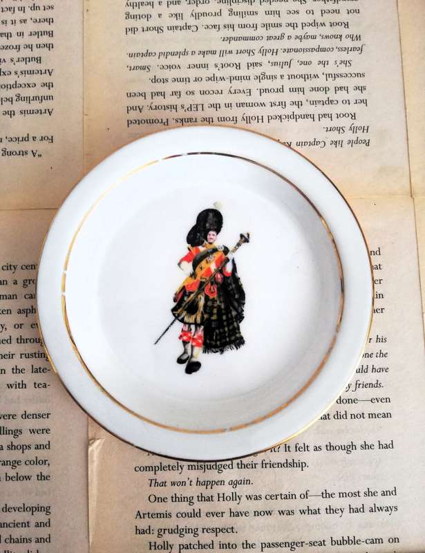 Vintage John Dewar - White Label Scotch Whisky Small Display Plate [12.5cm Diameter] x 2