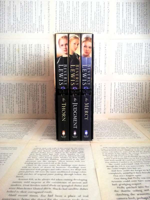 The Rose Trilogy by Beverly Lewis [3-Book Boxset]