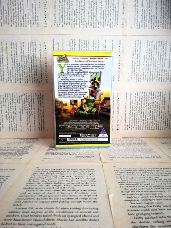 Shrek - Movie VHS Tape (2001) [VHS]