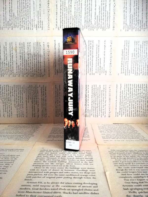 Runaway Jury - Movie VHS Tape (2003) [VHS]