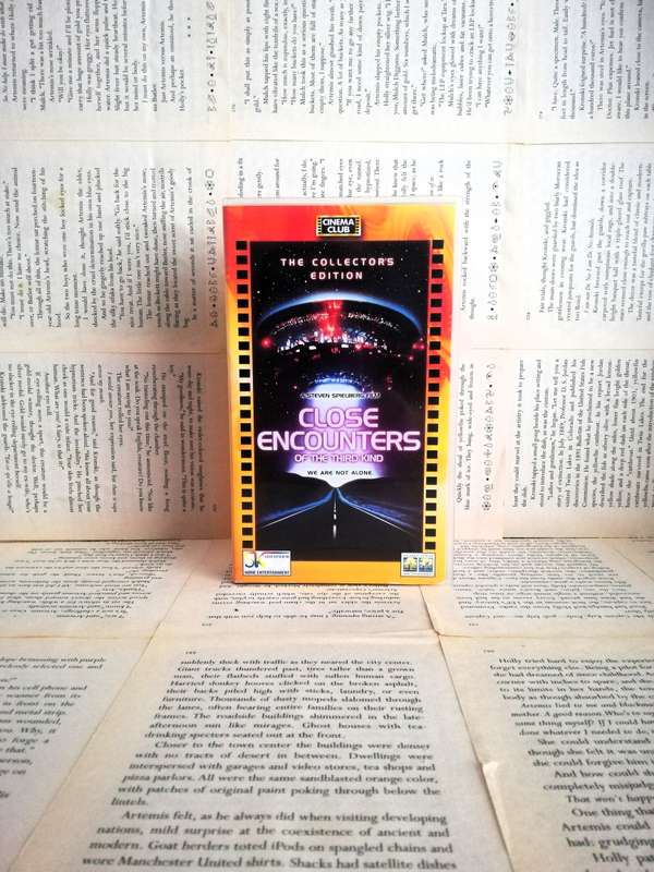 Close Encounters of the Third Kind - Steven Spielberg - Movie VHS Tape (2000) [VHS] Collector's Edit