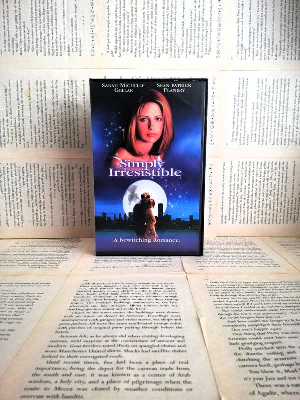 Simply Irresistible  - Movie VHS Tape (1999) [VHS]