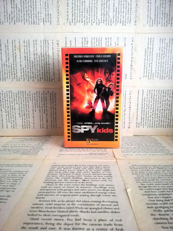 Spy Kids - Movie VHS Tape (2001) [VHS]