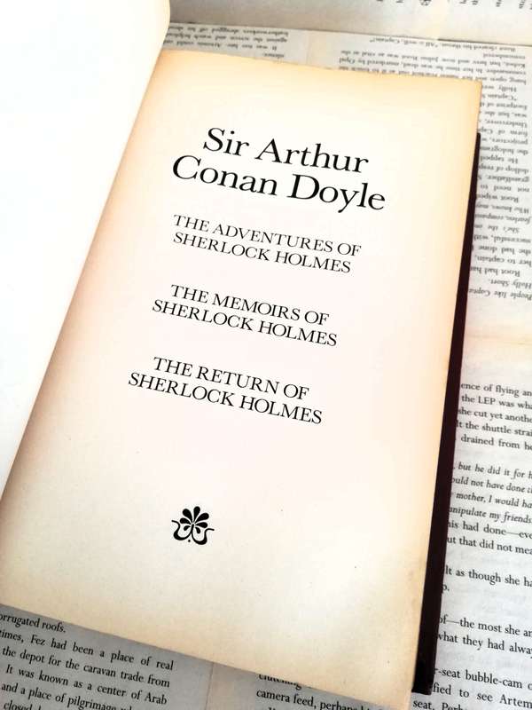 Sherlock Holmes: The Celebrated Cases by  Sir Arthur Conan Doyle [Octopus Books Limited] [READ DESCR