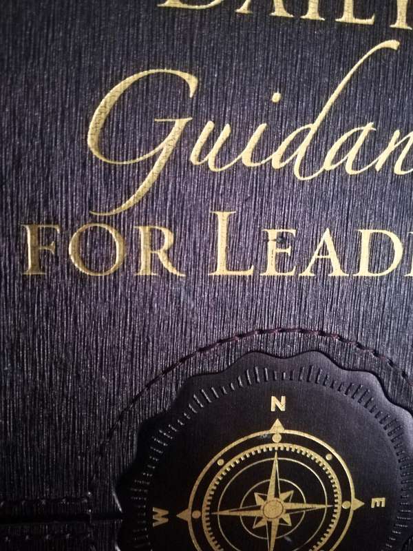 Daily Guidance for Leaders by John C. Maxwell (Imitation Leather)