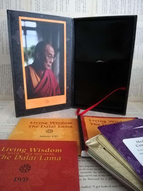 Living Wisdom with His Holiness The Dalai Lama [CD] [DVD]