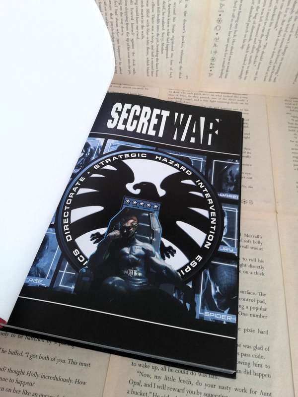 Secret War (Marvel Ultimate Graphic Novel Collection #33) [Graphic Novel]