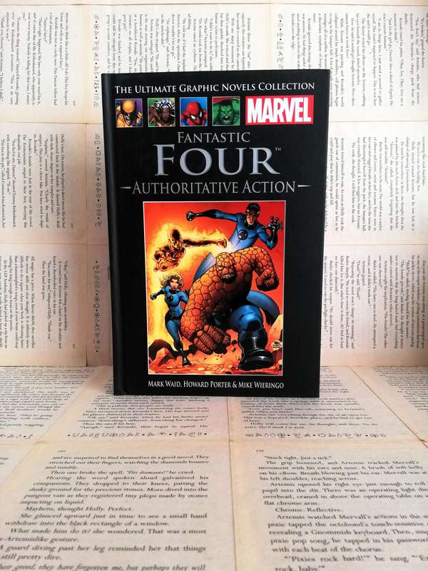 Fantastic Four: Authoritative Action (Marvel Ultimate Graphic Novel Collection #31) [Graphic Novel]