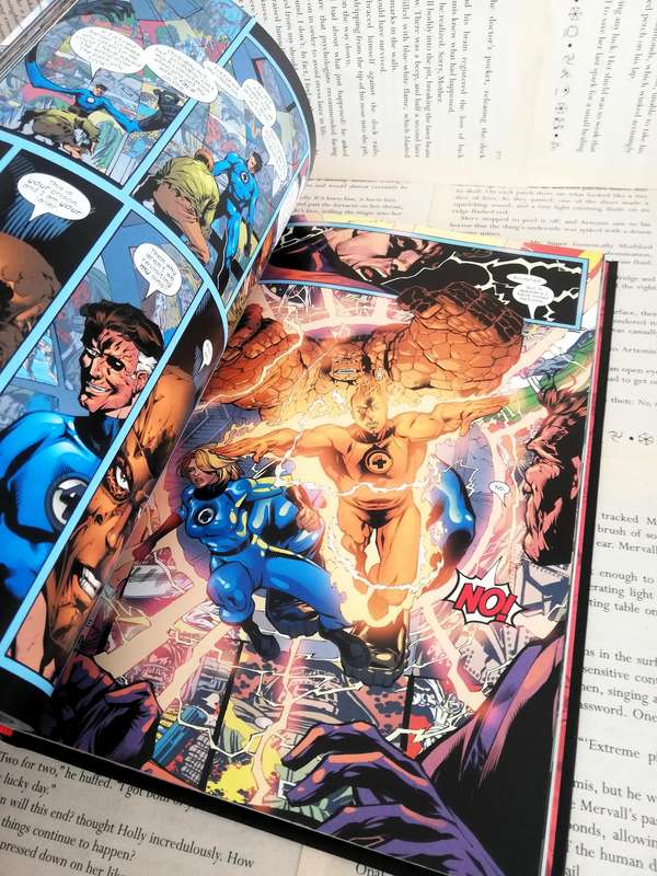 Fantastic Four: Authoritative Action (Marvel Ultimate Graphic Novel Collection #31) [Graphic Novel]