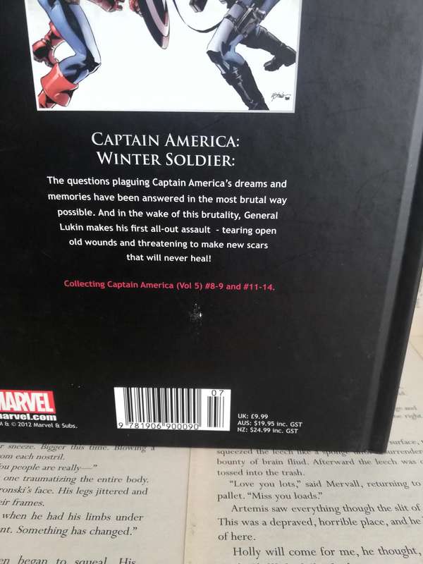 Captain America: Winter Soldier (Marvel Ultimate Graphic Novel Collection #44) [Graphic Novel]