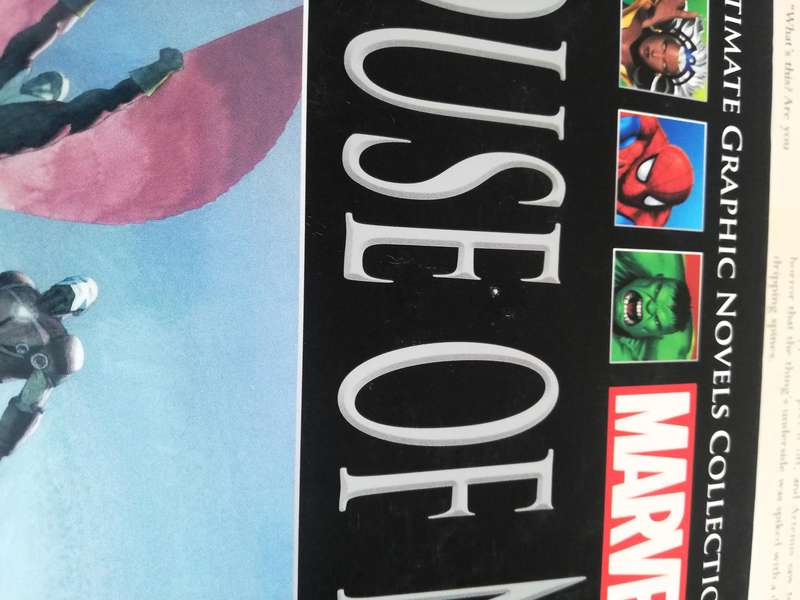 House of M (Marvel Ultimate Graphic Novel Collection #40) [Graphic Novel]