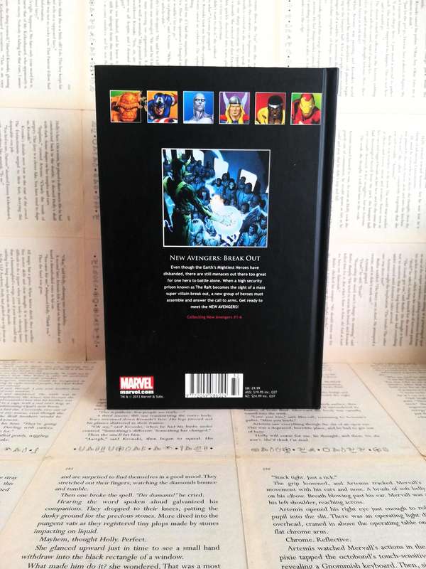 New Avengers: Breakout (Marvel Ultimate Graphic Novel Collection #42) [Graphic Novel]