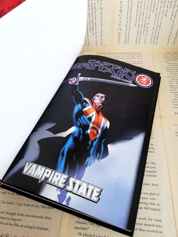 Captain Britain and MI13: Vampire State(Marvel Ultimate Graphic Novel Collection #59)[Graphic Novel]