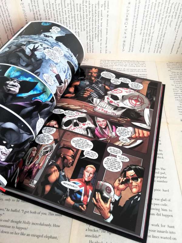 Captain Britain and MI13: Vampire State(Marvel Ultimate Graphic Novel Collection #59)[Graphic Novel]