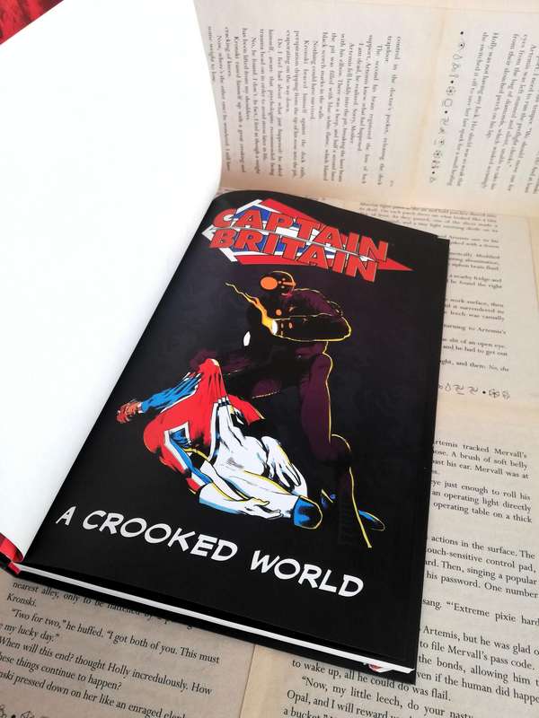 Captain Britain: A Crooked World (Marvel Ultimate Graphic Novel Collection #3) [Graphic Novel]