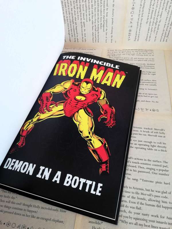 Iron Man: Demon in a Bottle (Marvel Ultimate Graphic Novel Collection #1) [Graphic Novel]