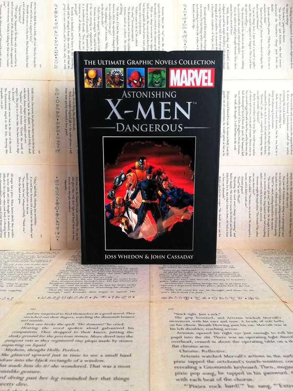 Astonishing X-men: Dangerous (Marvel Ultimate Graphic Novel Collection #37) [Graphic Novel]