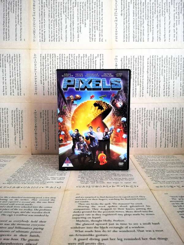 Pixels [DVD]